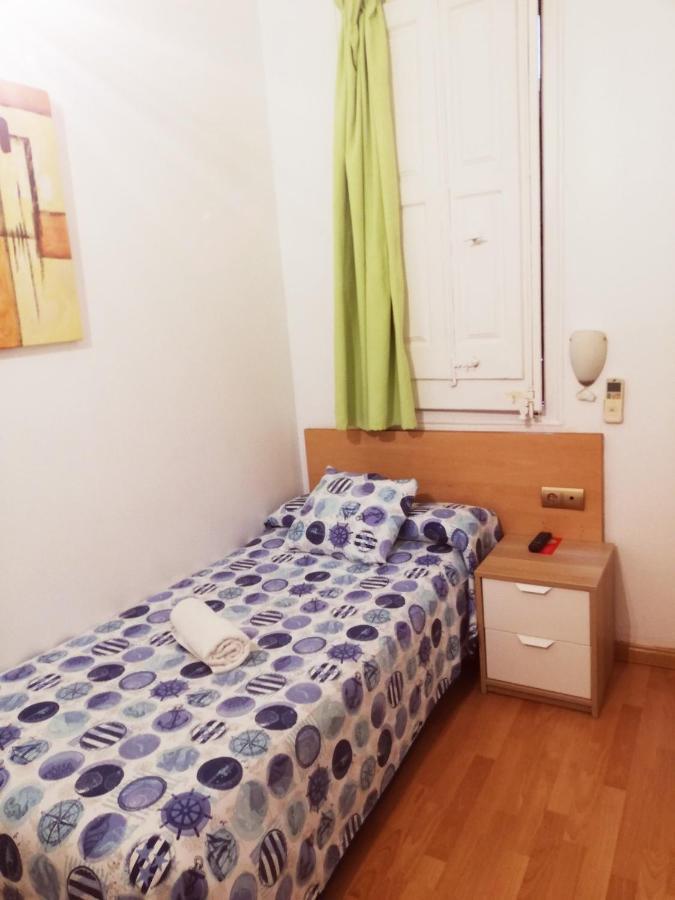 Hostal Felipe 2 Barselona Dış mekan fotoğraf